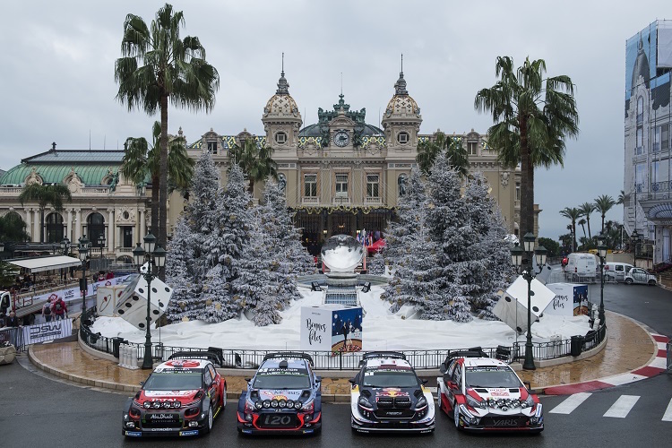 Die Fahrzeuge der vier Hersteller vor dem Casino Monte Carlo
