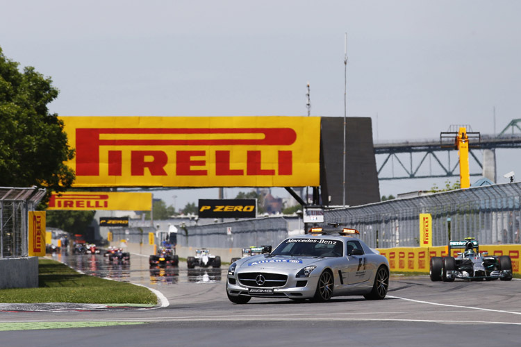 Pirelli-Motorsportdirektor Paul Hembery warnt: «Schon bei langsamer Fahrt hinter dem Safety-Car kühlen die Reifen stark ab»