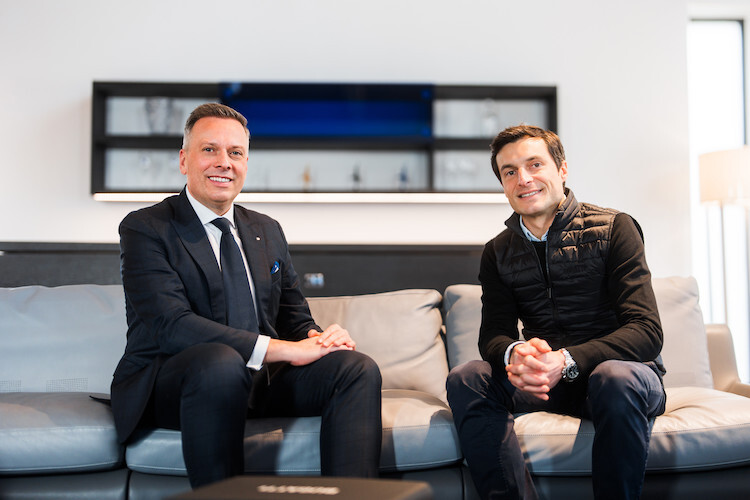 Bruno Spengler gemeinsam mit Hendrik Malinowski, dem Managing Director von Bugatti