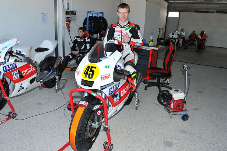 IAMT in Almeria: Damien Raemy und Alexander Soguel (hi. li.) fahren erstmals Moto2