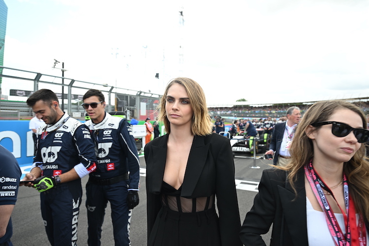 Cara Delevingne beim britischen Grand Prix in Silverstone
