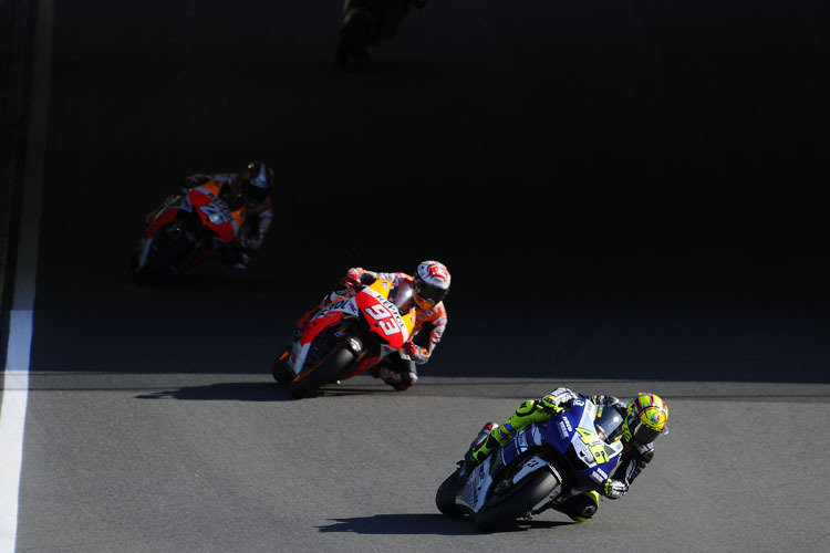 Ausfahrt aus dem Tunnel: Rossi vor dem Bremsproblem vor Márquez und Pedrosa