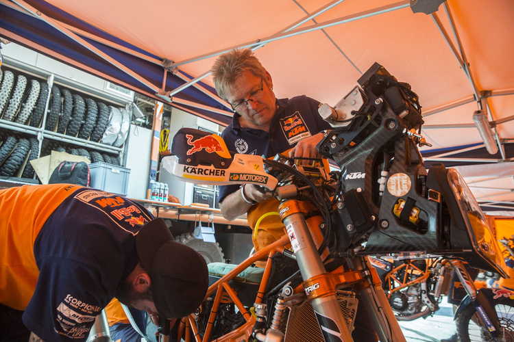 Red Bull KTM Factory Team: Die Mannschaft im Hintergrund hat viel Erfahrung