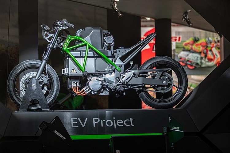 Erstmals öffentlich gezeigt wurde Kawasakis EV-Projekt an der Motorradmesse Mailand 2019