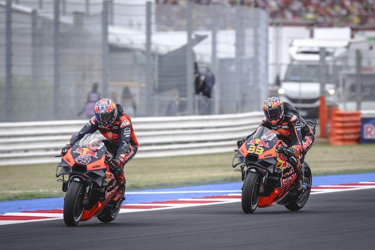 Lange fuhr Jack Miller auch vor Teamkollege Brad Binder