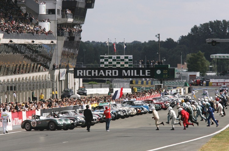 Klassisch, aber nur noch beim Le Mans-Classic: Der Le Mans-Start