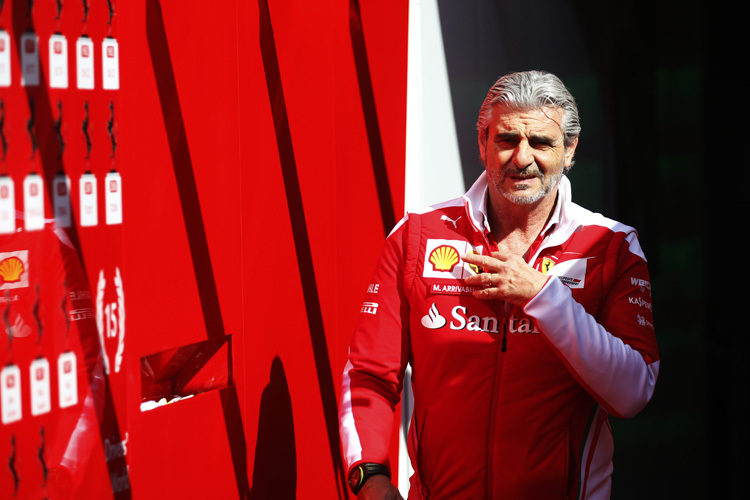 Maurizio Arrivabene: «Ich kann mich noch sehr gut an die Umarmung erinnern, die Michael Schumacher mir nach dem Rennen gab und dass wir Wein aus dem Pokal tranken»