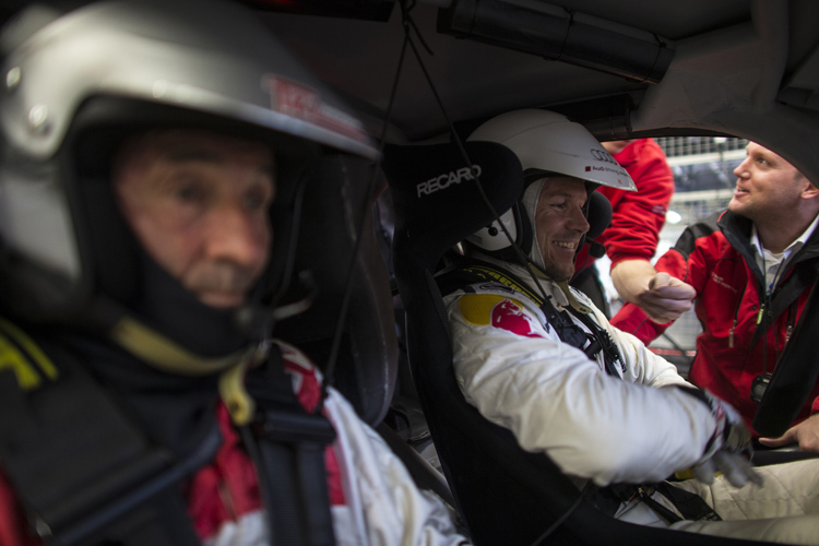Felix Baumgartner testet Audi R8 LMS ultra auf dem Lausitzring
