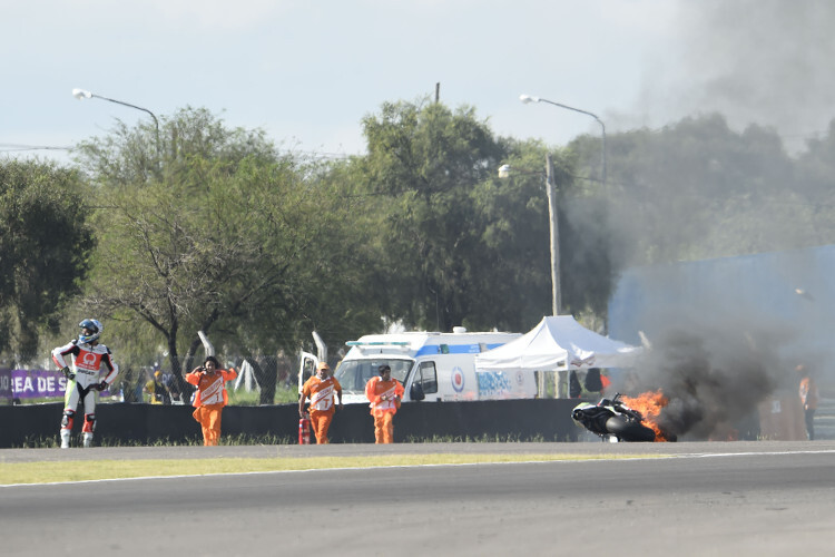 Argentinien: Hernandez' Ducati ging in Flammen auf