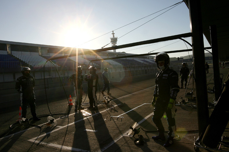 Sonnenaufgang zu einem Testtag in Jerez bei Williams