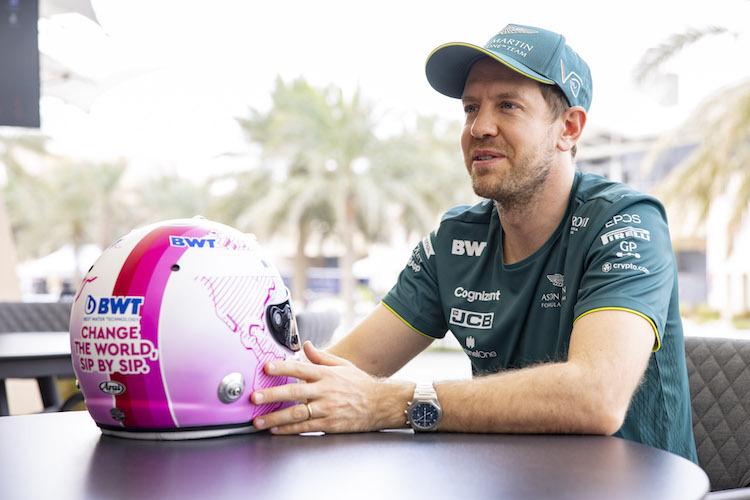 Sebastian Vettel mit seinem neuen Helm