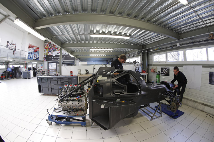Der Ligier ist auf Motoren von Nissan, Honda und Judd ausgelegt