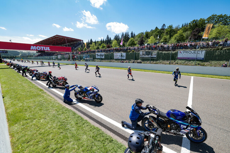 Bock-auf-Langstrecke-44-Teams-greifen-in-Spa-an