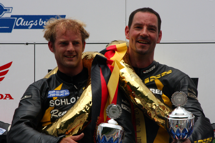Makus Schlosser und Thomas Hofer gewinnen das Sidecar-Rennen