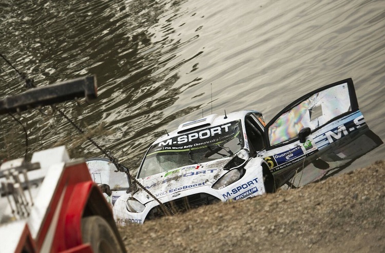 Der Ford Fiesta RS WRC wird gebolrgen