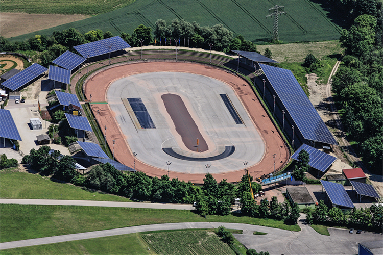 Die One-Solar-Arena in Landshut