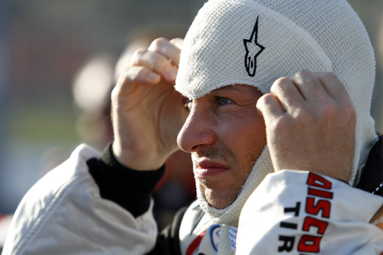 Villeneuve kommt spät zum Ferrari-Debüt
