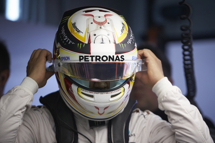 Lewis Hamilton mit seinem Arai-Helm: Abreissvisiere vorbereitet