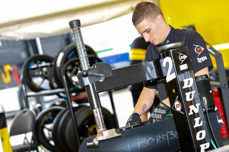 Dunlop liefert alle Moto2-Reifen