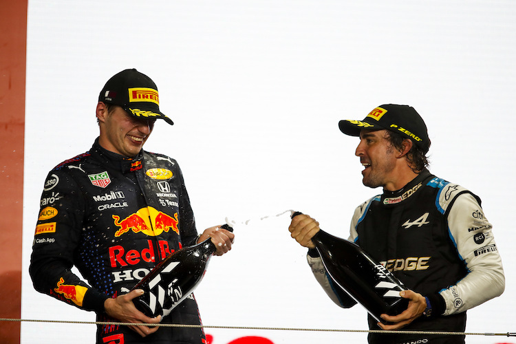 Max Verstappen und Fernando Alonso