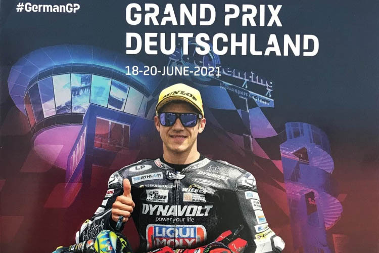 Die Titelseite Sachsenring-GP Guides zeigt Marcel Schrötter