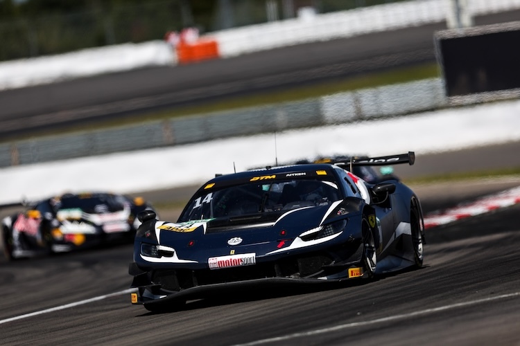 Jack-Aitken-mit-Nachmittagsbestzeit-bei-DTM-Test
