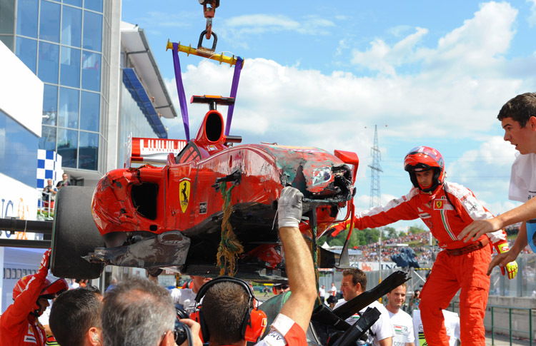 Felipe Massas Auto nach dem Horro-Crash