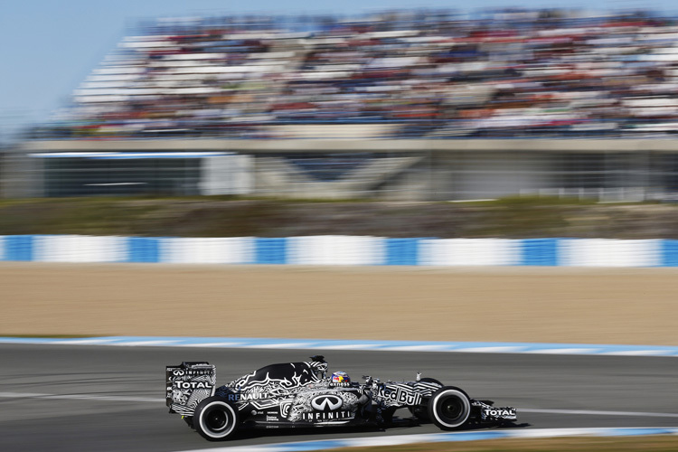 Daniel Ricciardo vor einem Jahr in Jerez im Tarnfarben-Look