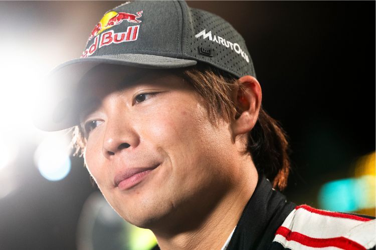 Lokalmatador Takamoto Katsuta liegt mit dem Toyota auf dem feinen zweiten Platz