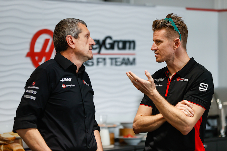 Haas-Teamchef Günther Steiner und Nico Hülkenberg
