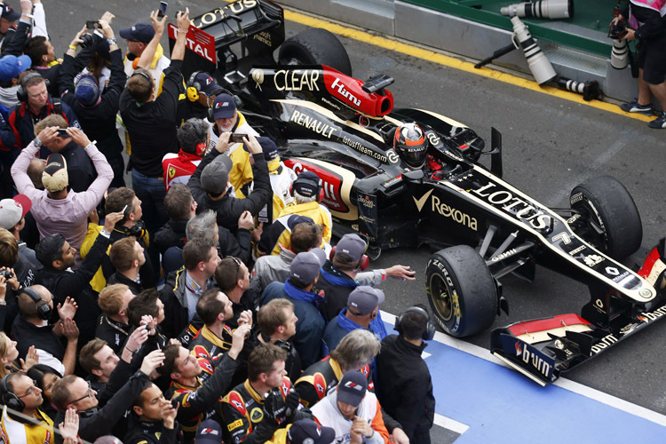 Applaus für Kimi Räikkönen: Der Lotus-Pilot wählte die richtige Reifenstrategie