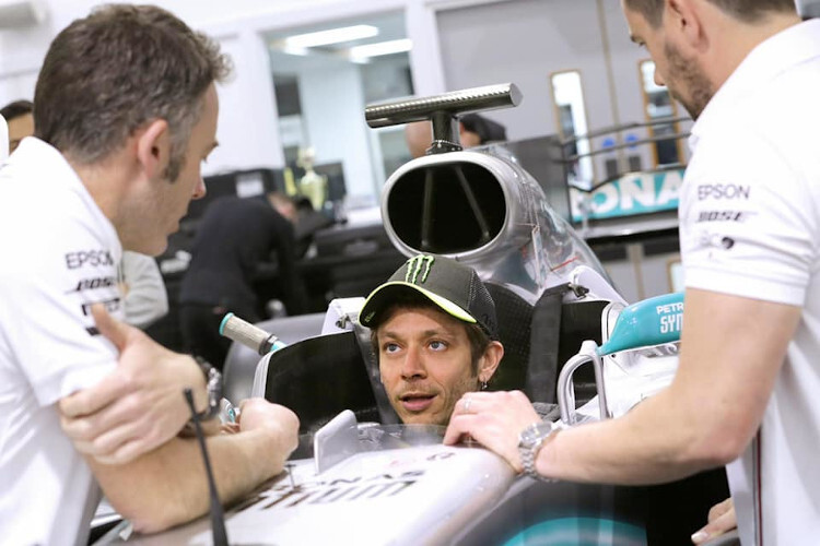 Sitzprobe im Silberpfeil für Valentino Rossi