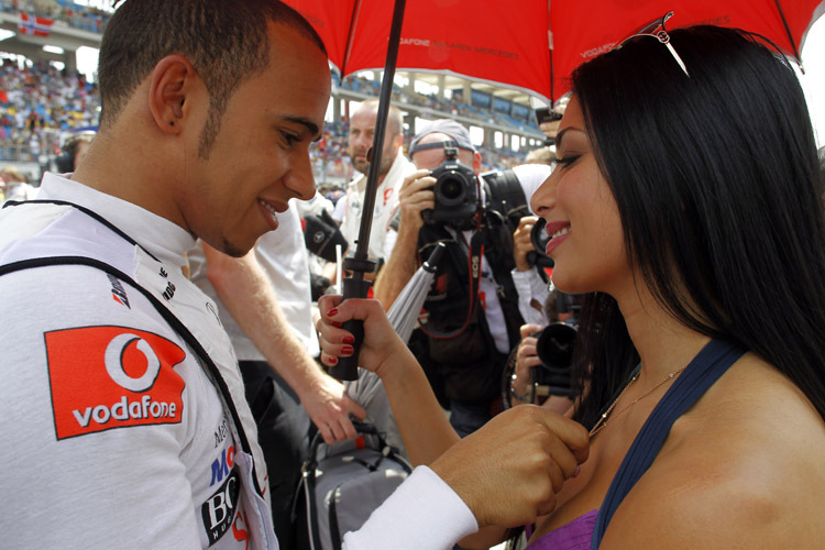 Romantik in der Startaufstellung: Lewis Hamilton nimmt seine Nicole Scherzinger gerne zu den Rennen mit