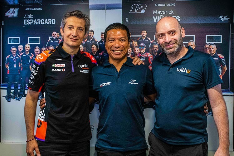 Das neue WithU-RNF-Aprilia-Team: Rivola, Razali und WithU-Chef Ballarin