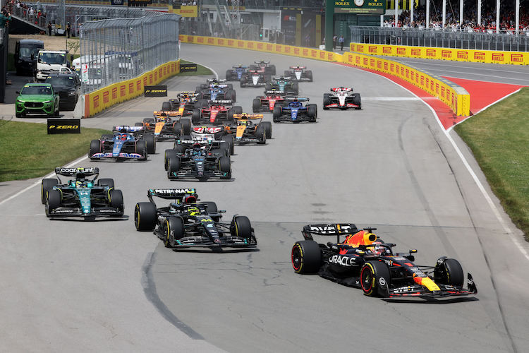 Kanada: Max Verstappen (Red Bull Racing) vor Lewis Hamilton (Mercedes) und Fernando Alonso (Aston Martin)