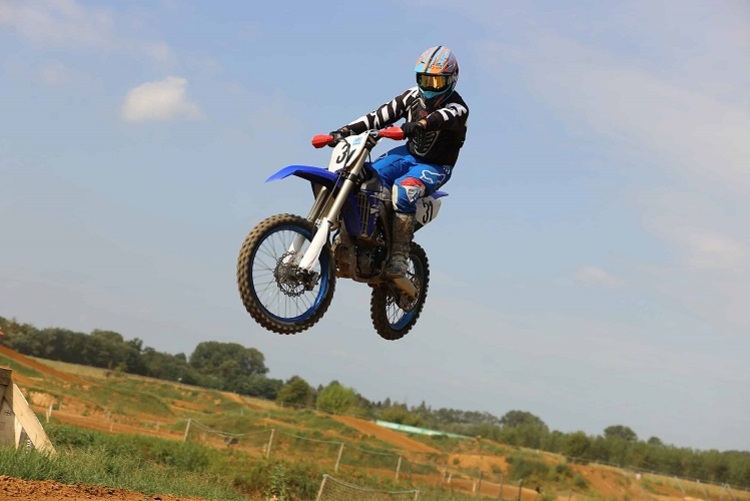 Ist in Norditalien oder Südfrankreich schon mal vorgekommen: Motocross-Motorrad gestohlen