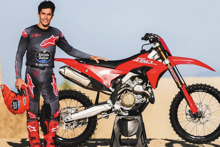 Marc Marquez mit der neuen Desmo450 MX