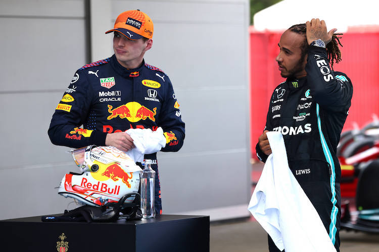 Max Verstappen und Lewis Hamilton in Spanien