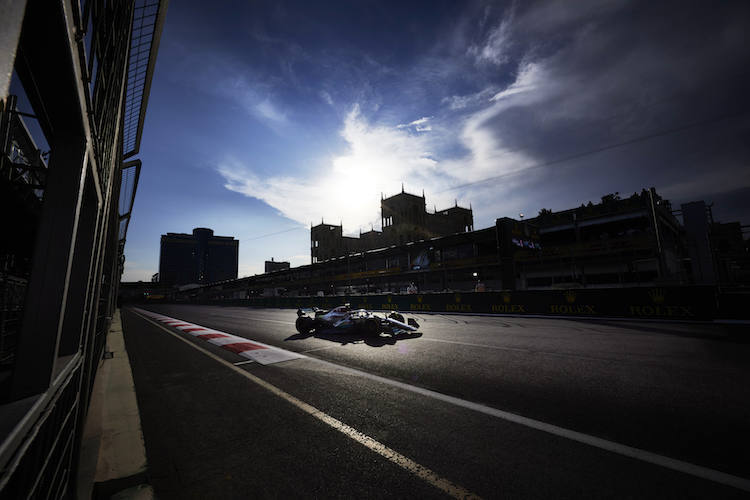 Lewis Hamilton erlebte keinen einfachen Auftakt ins Baku-Wochenende