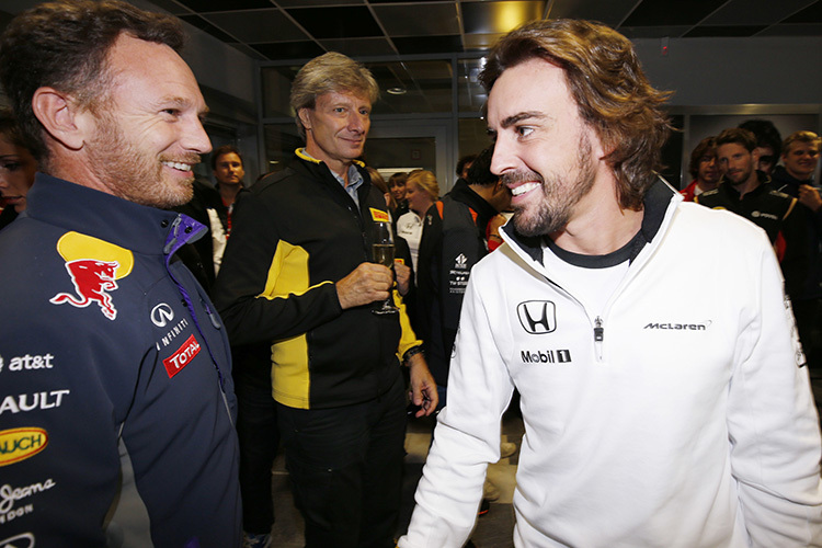 Christian Horner und Fernando Alonso 2015 in Sotschi