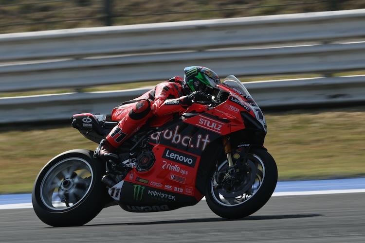 Nicolo Bulega hatte in Rennen 1 in Misano kein gutes Gefühl für die Front seiner Ducati Panigale V4R