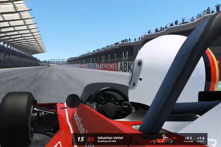 Sebastian Vettel gab sein virtuelles Renndebüt bei der Legends Trophy von The Race 