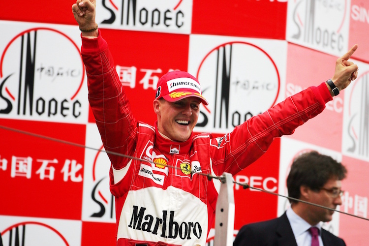 Michael Schumacher nach seinem 91. GP-Sieg, in Shanghai 2006