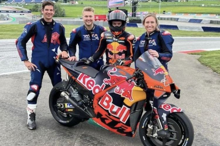 Mika Kallio freut sich auf seine Einsätze mit der KTM-Zweisitzermaschine