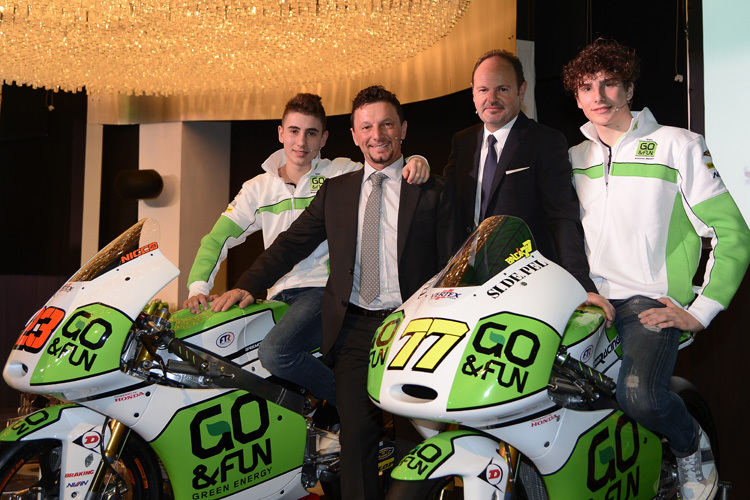 Das Moto3-Team mit Niccolo Antonelli (li.) und Lorenzo Baldassarri