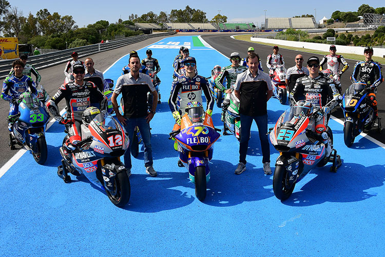 Die 16 Moto2-Fahrer von Kalex in Jerez