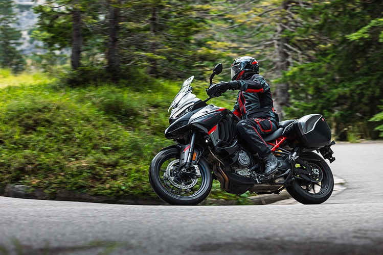 Ducati Multistrada V4S Grand Tour: Everything on it