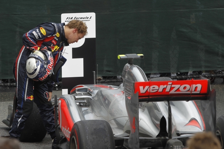 Auch Vettel fragt sich, wie McLaren so schnell aufgeholt hat.