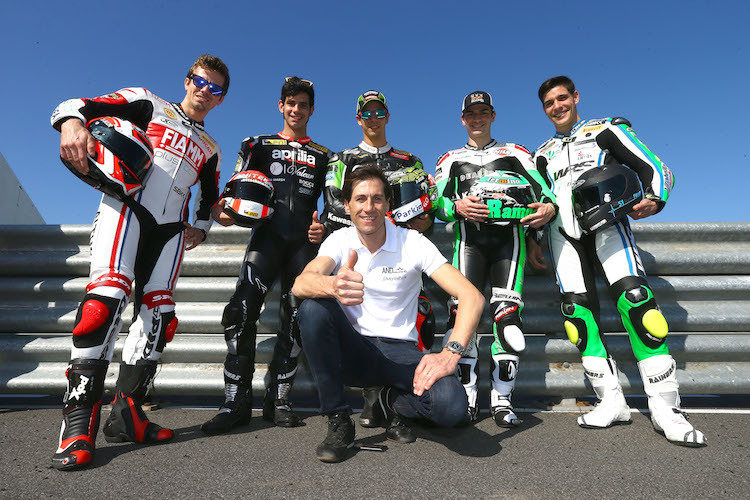 Ruben Xaus (mitte) mit den aktuellen Superbike-Piloten aus Spanien