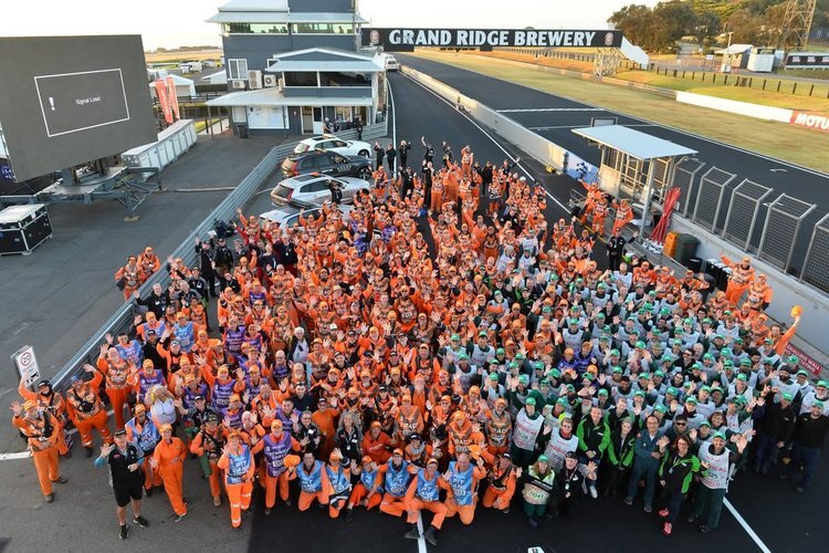 Das Team von Streckenposten und Verantwortlichen auf Phillip Island freut sich auf die Superbike-WM 2026